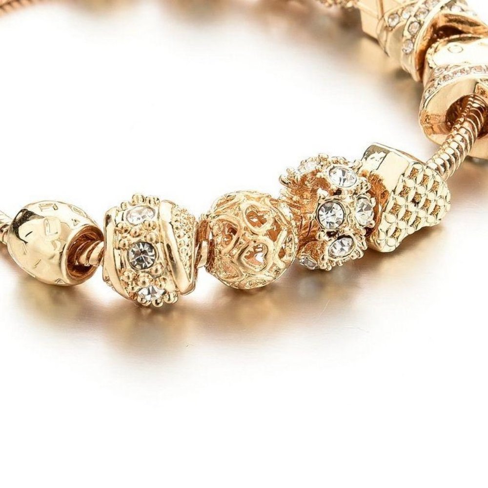 BRAND NEW 8" Gold Heart Charm Crystal Bracelets - Picture 2 of 8